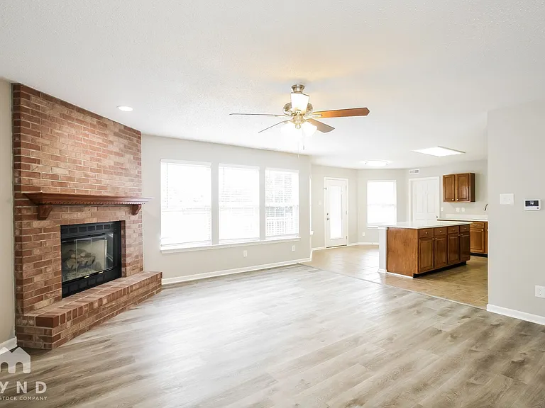 9032 Stones Bluff Ln — Photo 4