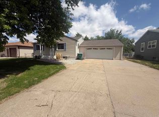 1338 Mission Dr, Sidney, NE 69162