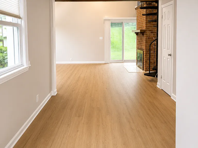 407 Grandin Ave — Photo 2