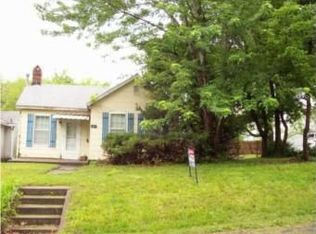 504 S 9th St, Leavenworth, KS 66048