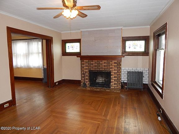 3rd image of 69 Walnut St Floor 1