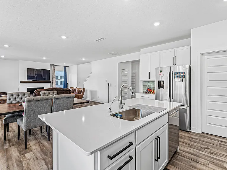 2240 Bauer Creek Dr — Photo 4