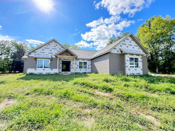 5 S Layton Station Rd, Veedersburg, IN 47987