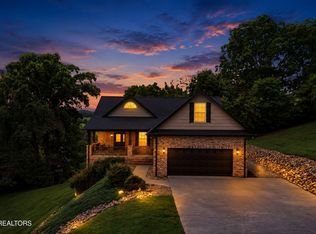 731 Rock House Rd, Kodak, TN 37764