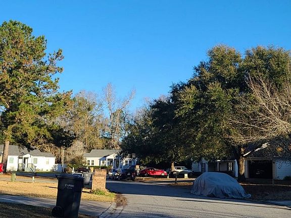 5th image of 11 McLaughlin Ct