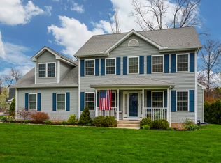 10 Villa Ct, Bristol, CT 06010