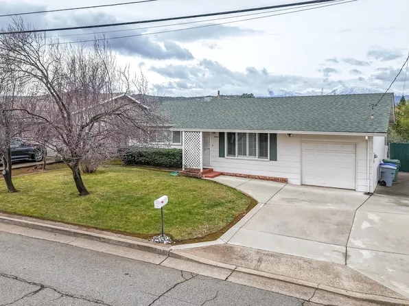 1340 Ridge Dr, Redding, CA 96001