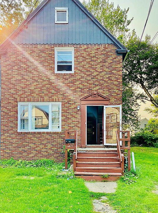 1st image of 20 Zelmer St