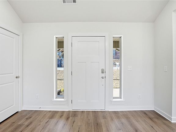 3rd image of 14 Reading Ln