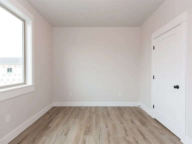 1211 W Summit St #A — Photo 13