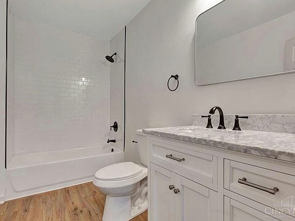 5th image of 5329 Wakefield Pl #1