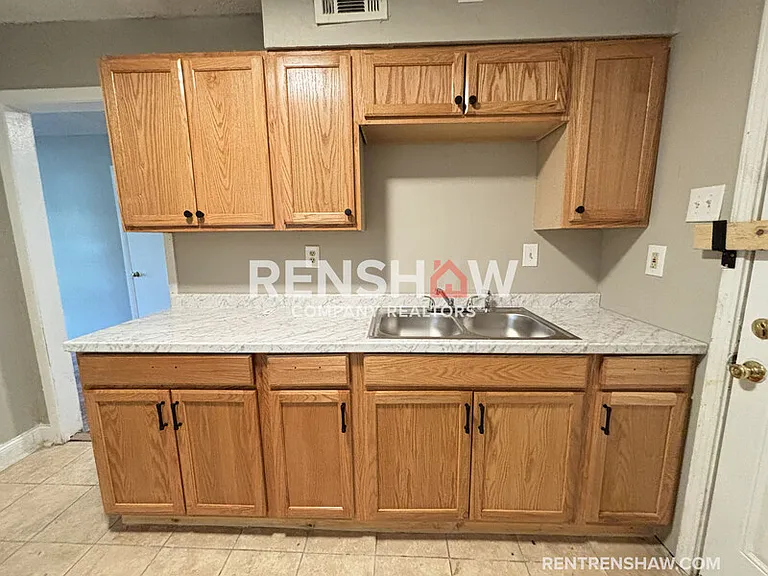 4694 McCrory Ave — Photo 6