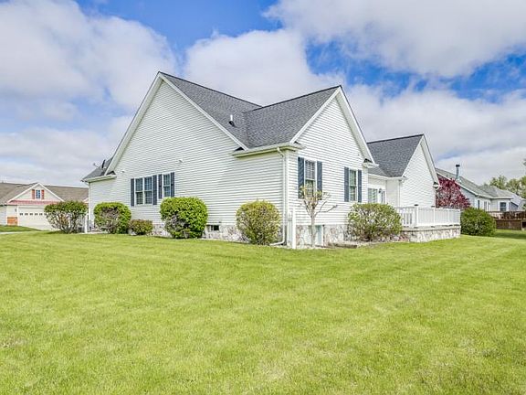 5th image of 7010 Greenbush Ln