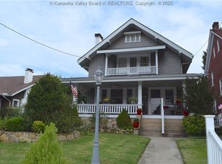 810 Maple Rd, Charleston, WV 25302