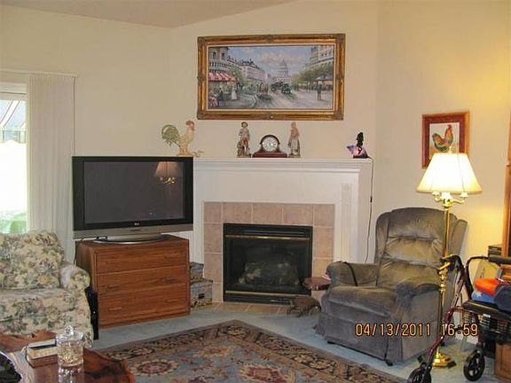Great Room w.FP