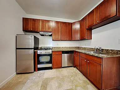 1565 Washington, Unit 16