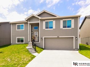 7770 N 88th St, Omaha, NE 68122