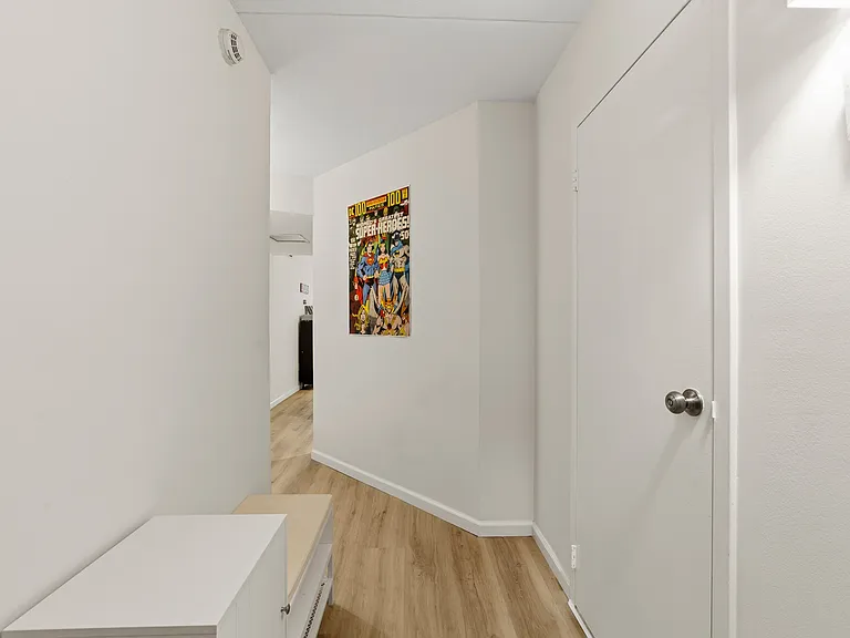 4 Martine Ave #707 — Photo 15