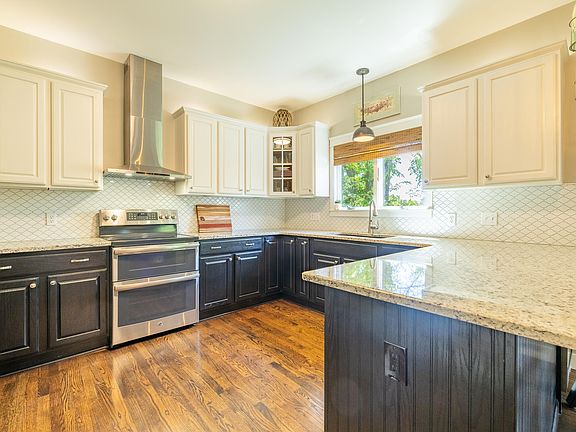 2nd image of 1050 Long Leaf Ct