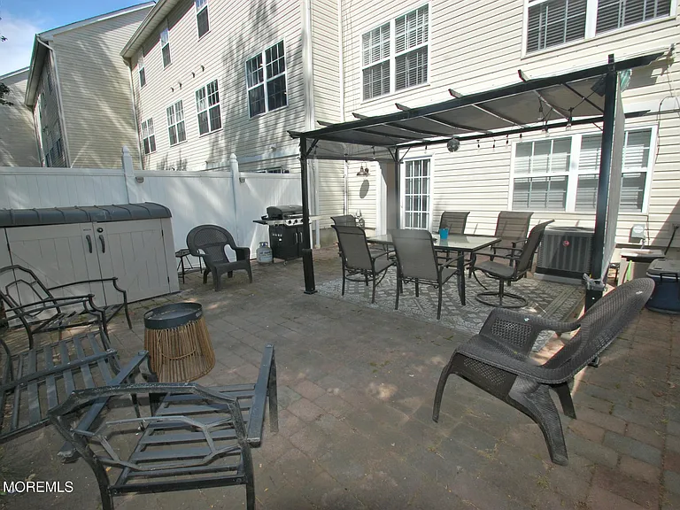 574 Beachway Ave #7 — Photo 25