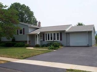 2514 Waldman Dr, Williamsport, PA 17701