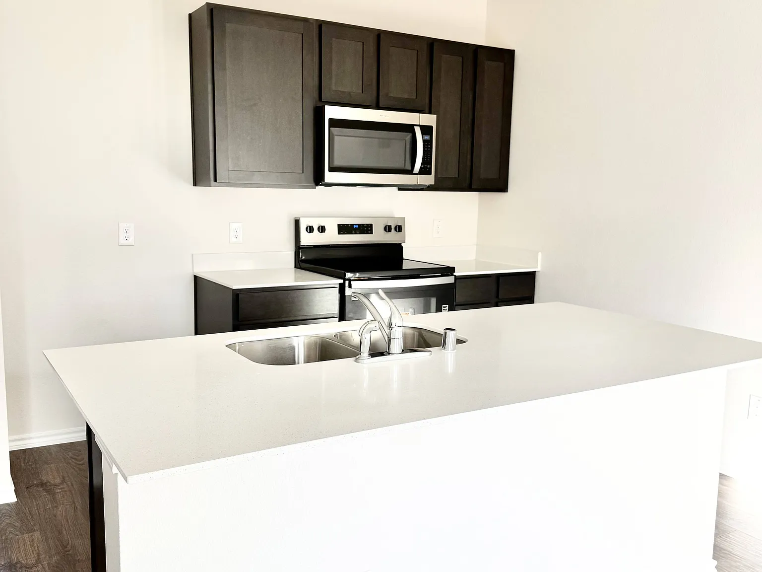 315 Tall Cedar Way — Photo 3