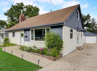 709 Westowne Ave, Waukesha, WI