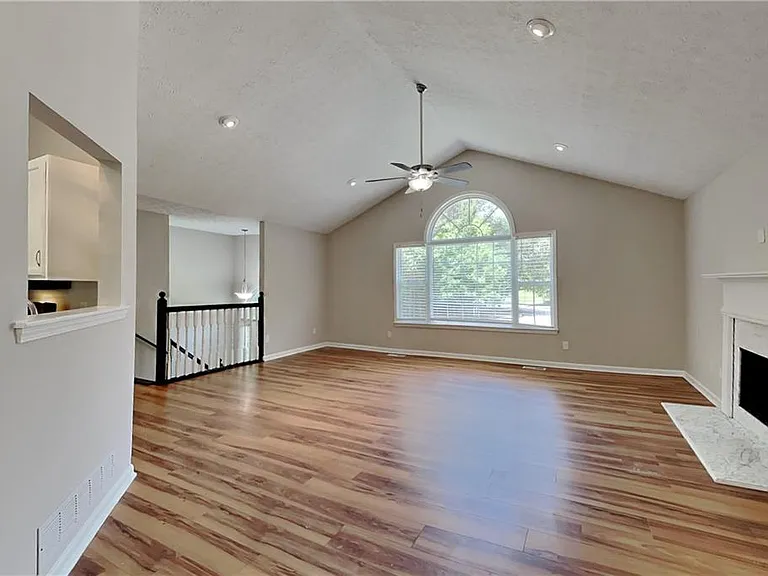 460 Highlander Way — Photo 3