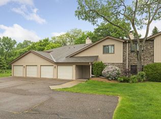 5453 Pompano Dr #203, Minnetonka, MN 55343