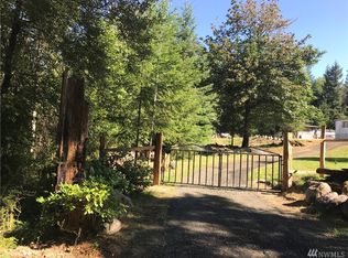 60 E Leffler Ln, Grapeview, WA 98546