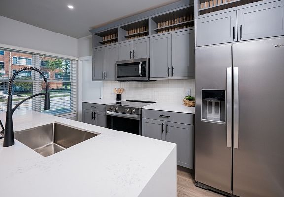 5th image of 707 S 1st St #3
