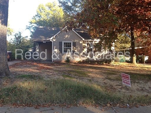 1st image of 1228 Robin Hood Ln