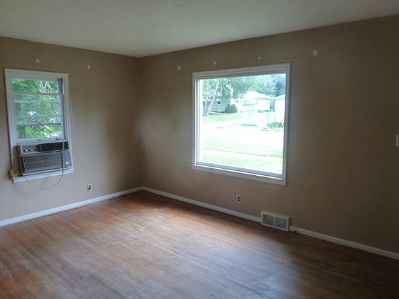 4th image of 520 S Holcombe Ave