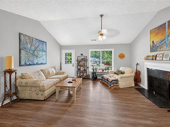 4th image of 1447 Millstone Ct