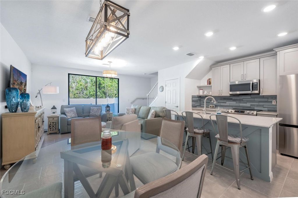 14195 Oviedo Pl, Fort Myers, FL - View 6