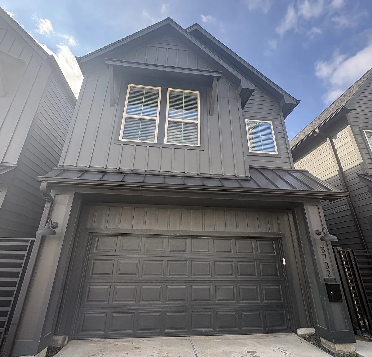 3 bed, 2.5 bath, 1727 sqft, $2,350 — Photo 2