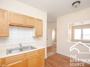 2142 Gunderson Ave APT 329, Berwyn, IL 60402