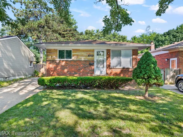 18285 Robert St, Melvindale, MI 48122