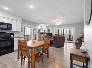 9393 S Pointe Retreat Dr, Bloomington, IN