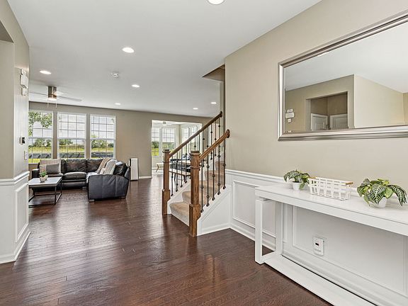 4th image of 3530 Crestwood Ln
