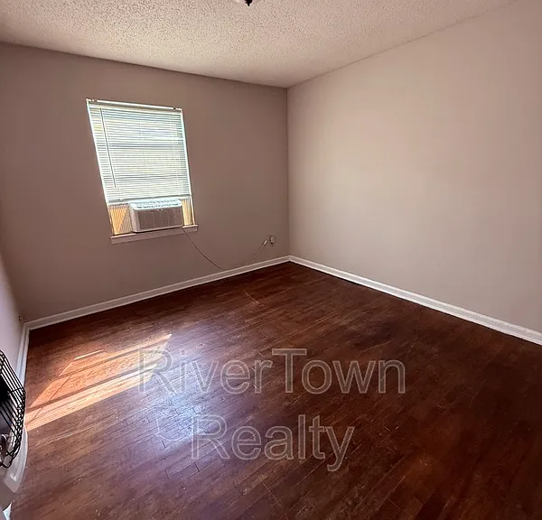 4427 Ryan St — Photo 7