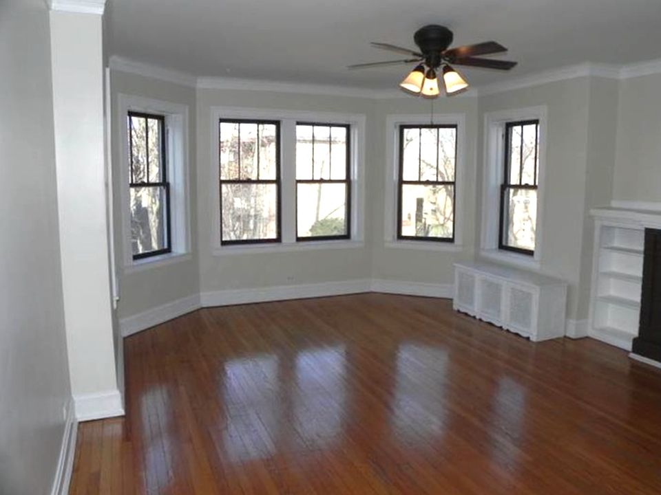 1st image of 7415 N Winchester Ave #2