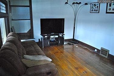3rd image of 3485 W 129th St
