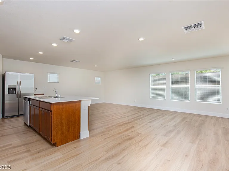 9099 Nostrand Ave — Photo 29