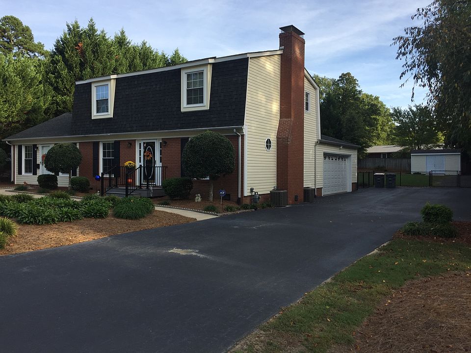 Wide driveway, Etc.