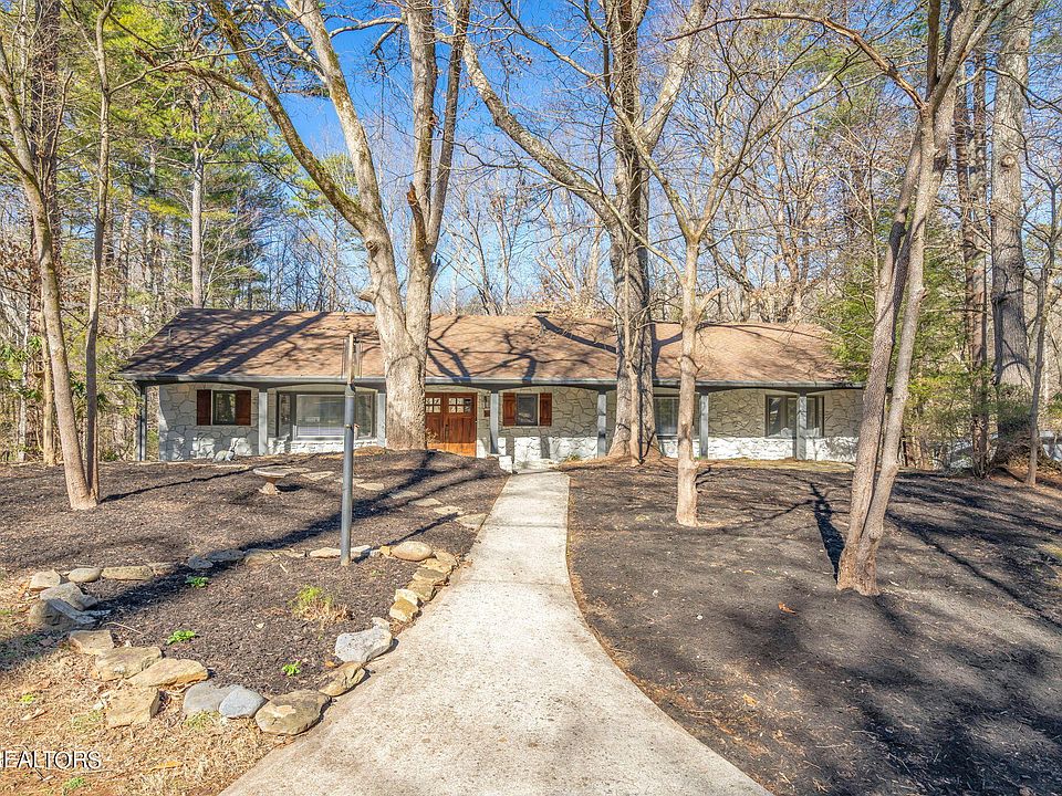 1st image of 1629 Cove Creek Ln