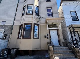 270 Littleton Ave #1R, Newark, NJ 07103
