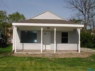 434 Shadowbrook Dr, Oregon, OH 43616