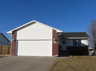 13814 W Lost Creek Cir, Wichita, KS 67235