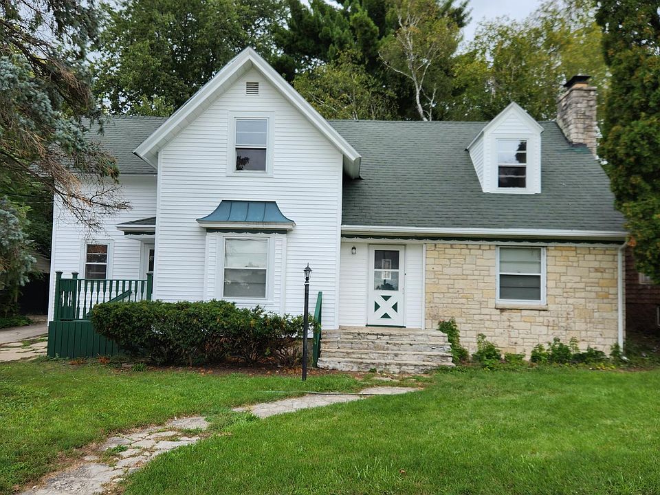 1st image of 1614 2nd Ave